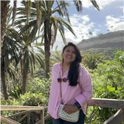 Viví  6 años en Australia y luego Malta aprendiendo inglés. Ahora disfruto mucho enseñar a nivel básico-medio de manera divertida